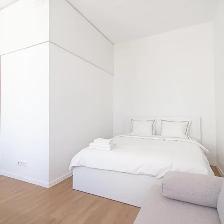 Lovely With Great Location No 3 By Urban Rent