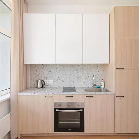 Lovely With Great Location No 3 By Urban Rent 아파트 *