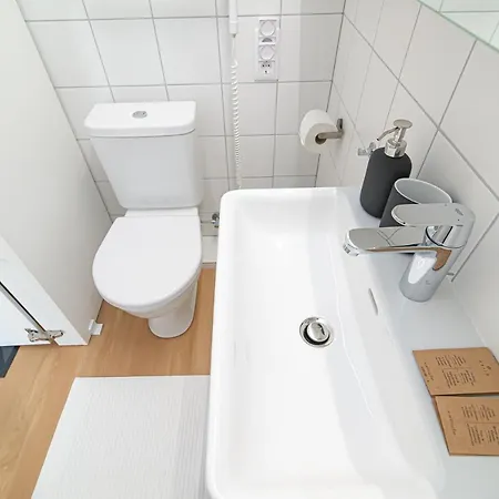 Lovely With Great Location No 3 By Urban Rent