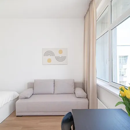 Lovely With Great Location No 3 By Urban Rent *